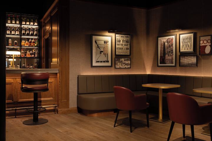 Lounge 49 of 67