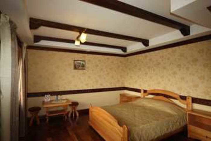 Room 12 of 35