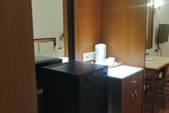 Room 96 of 181
