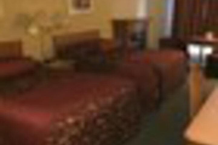 Room 17 of 141