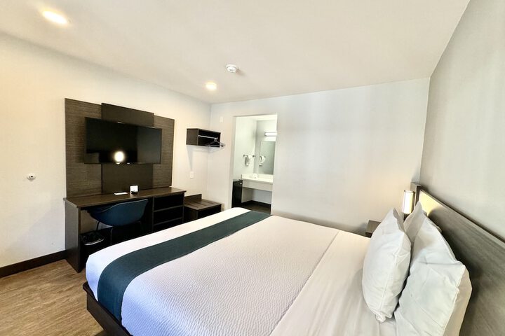 Room 12 of 23