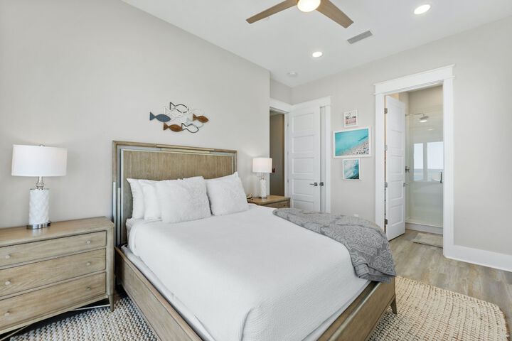 Room 12 of 100