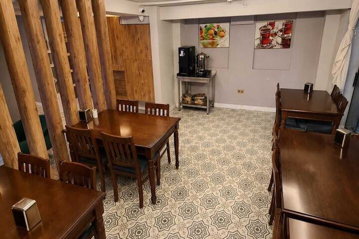 Room 13 of 23