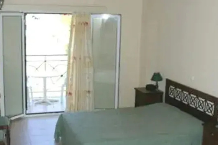 Room 2 of 8
