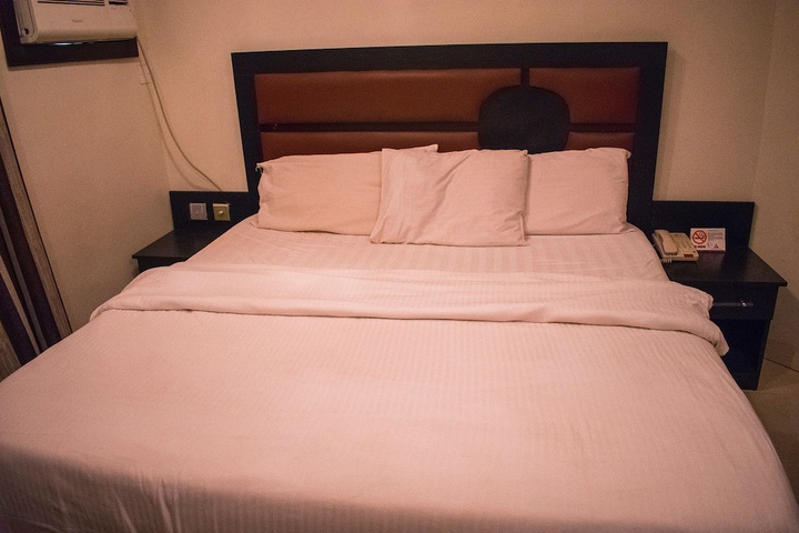 Room 17 of 57