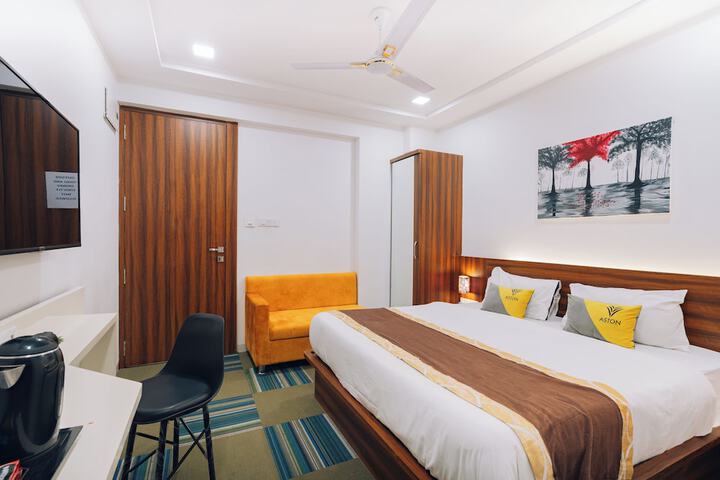 Room 44 of 90