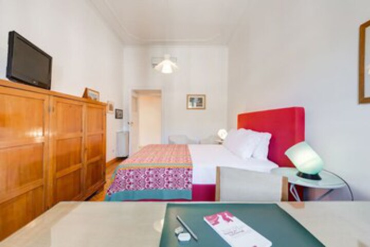 Room 15 of 26