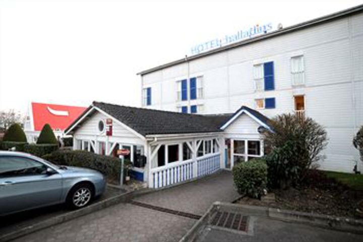 Hotel 7 of 8