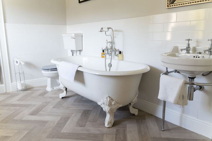 Bath Interior