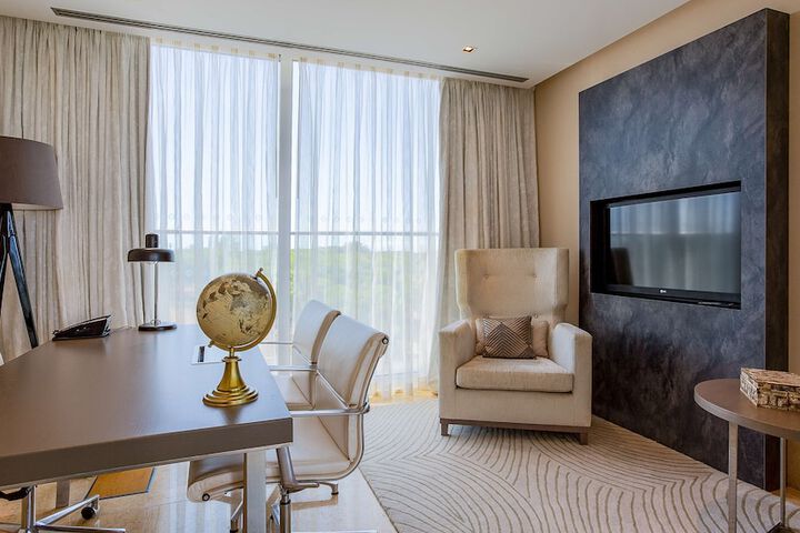 Room 36 of 192