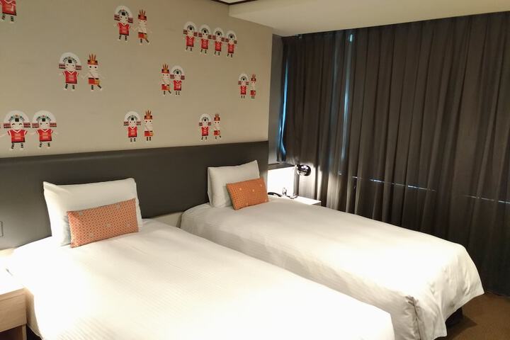 Room 22 of 92