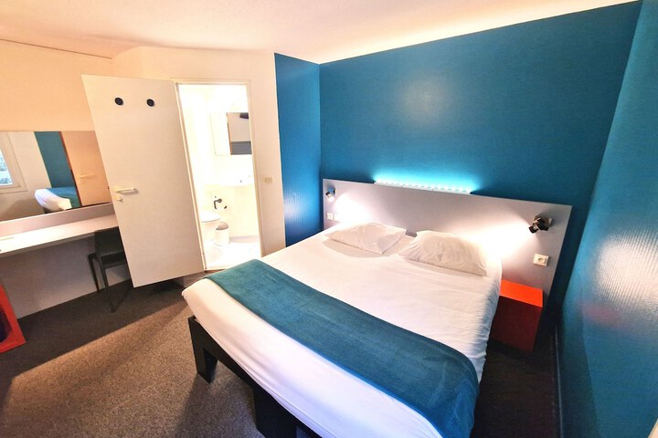 Room 5 of 53