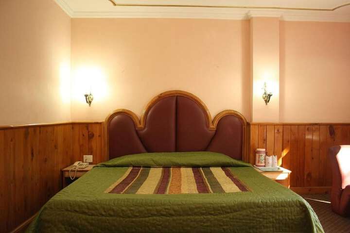 Room 44 of 49