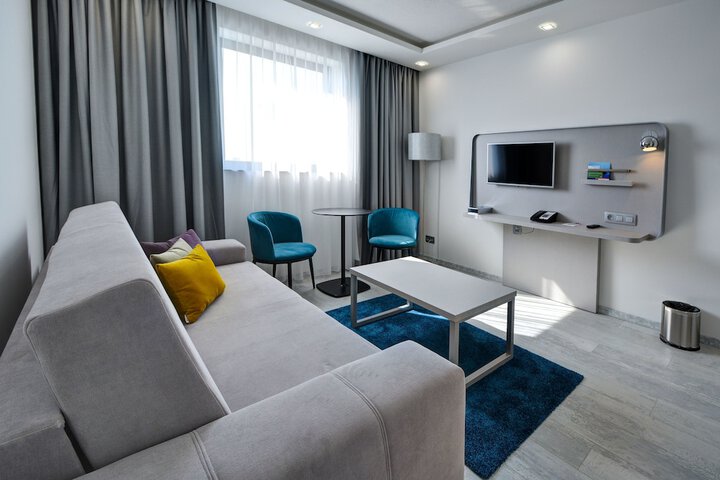 Room 21 of 50