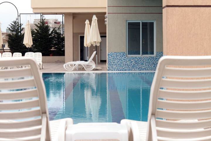 Hotel Pool