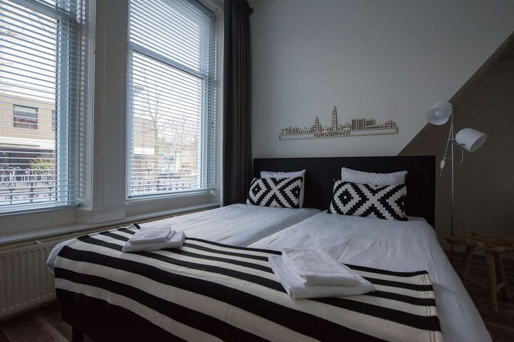 Room 45 of 132