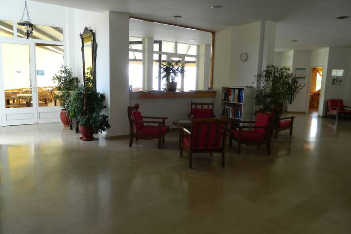 Guest Lobby