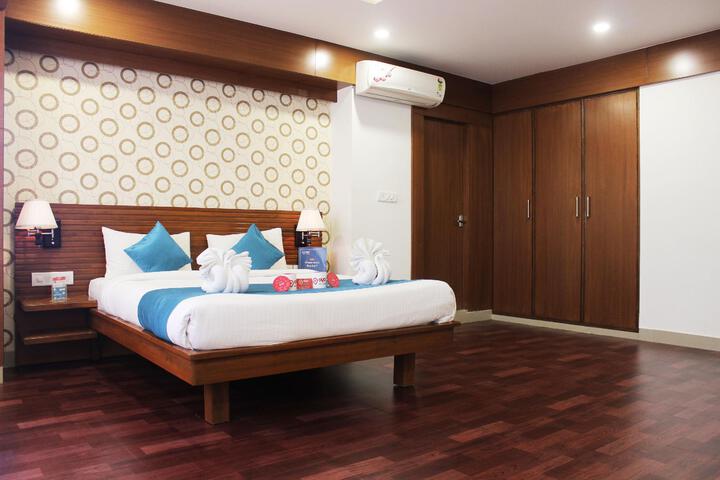 Room 4 of 10