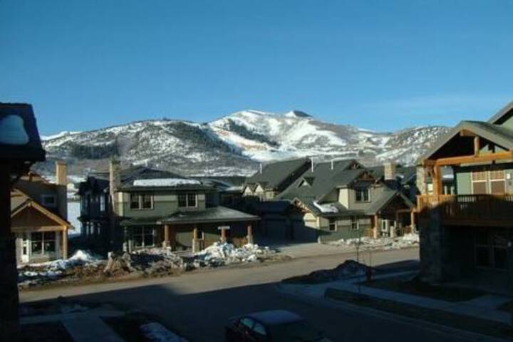 Photo of Fox Pointe at Redstone