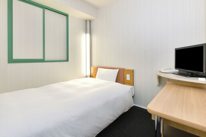 Room 11 of 46