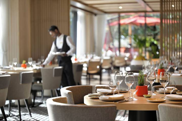 Dining 94 of 137