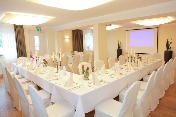 Ballroom/Hall 38 of 44