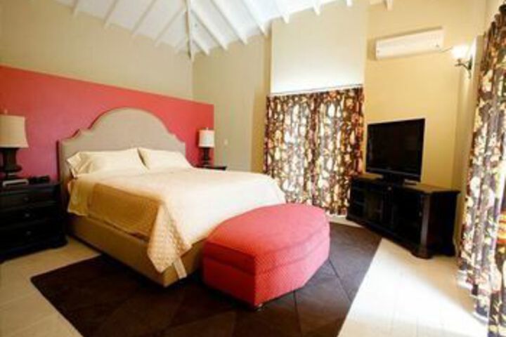 Room 6 of 24