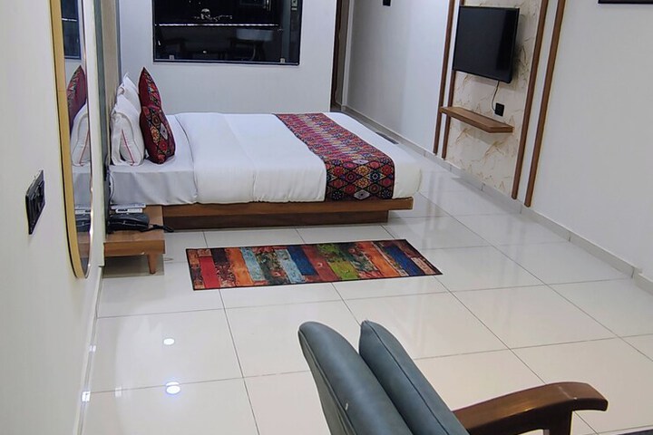 Room 27 of 50
