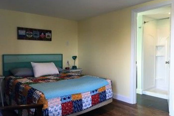Room 18 of 28