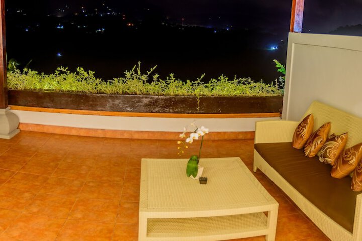 Terrace/Patio 23 of 70