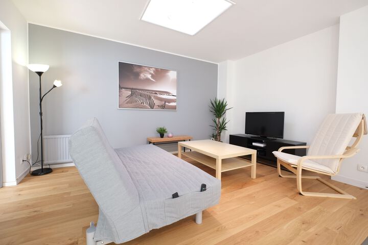 Escale De 80 M2 Avec Cour Et Parking
