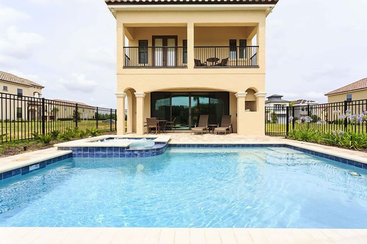 Pool 16 of 39