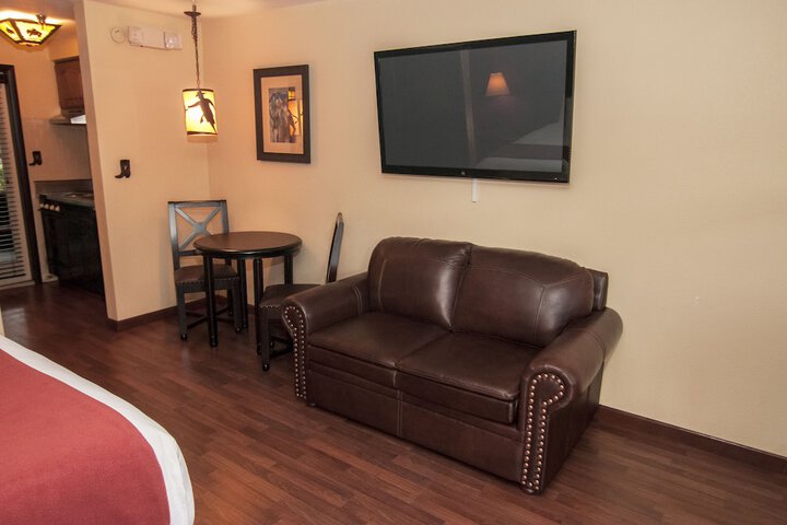 Lodge Suite Queenbed (8 of 24)