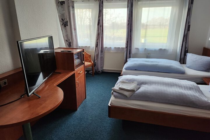 Room 6 of 21