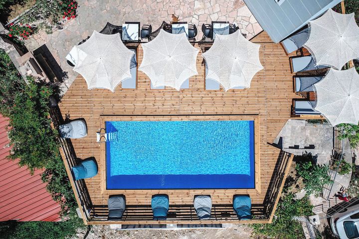 Pool 182 of 245