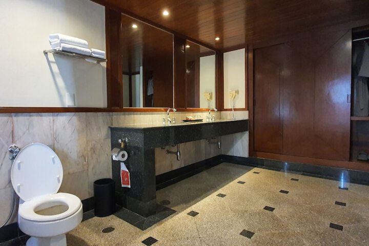 Room 48 of 88