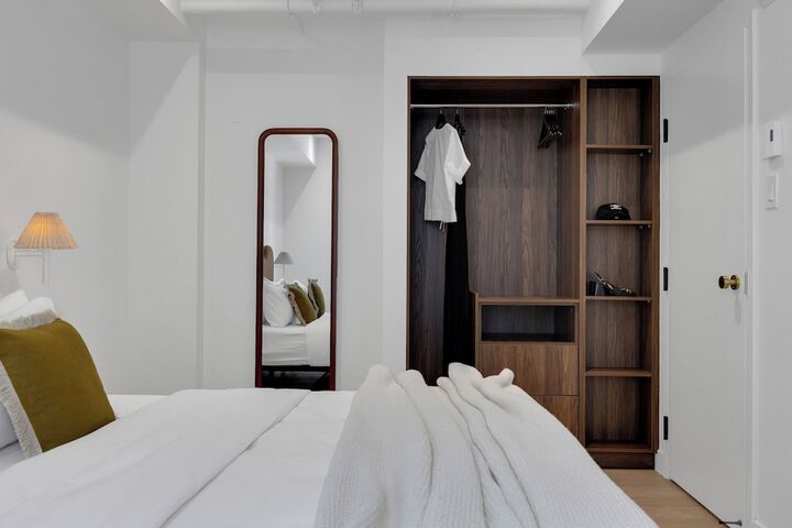 Room 37 of 199