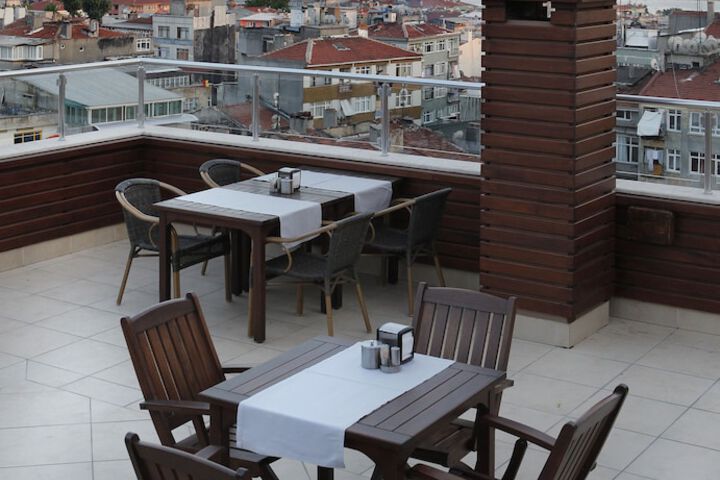 Terrace/Patio 48 of 50