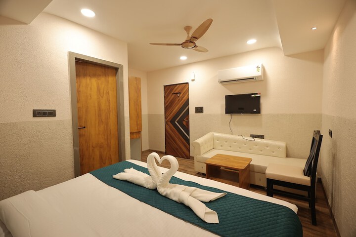 Room 10 of 21