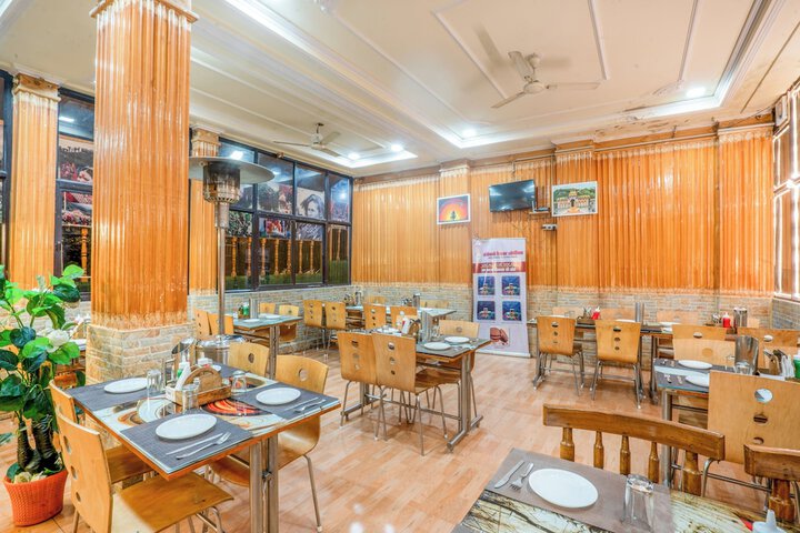 Dining 67 of 72