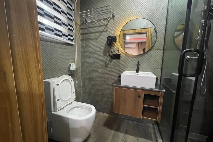Room 15 of 26