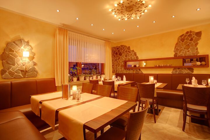 Dining 54 of 79
