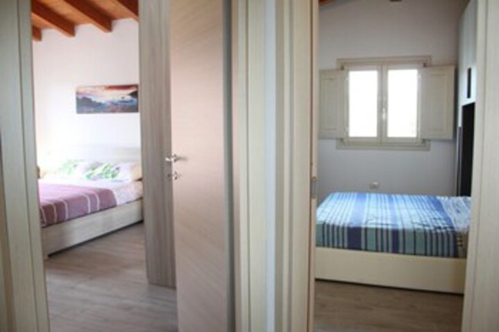 Room 33 of 53