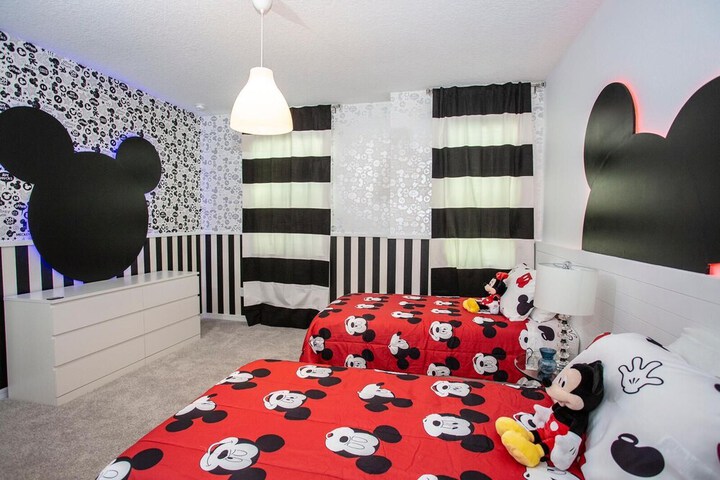 Room 15 of 78
