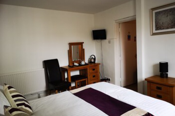 Room 28 of 32