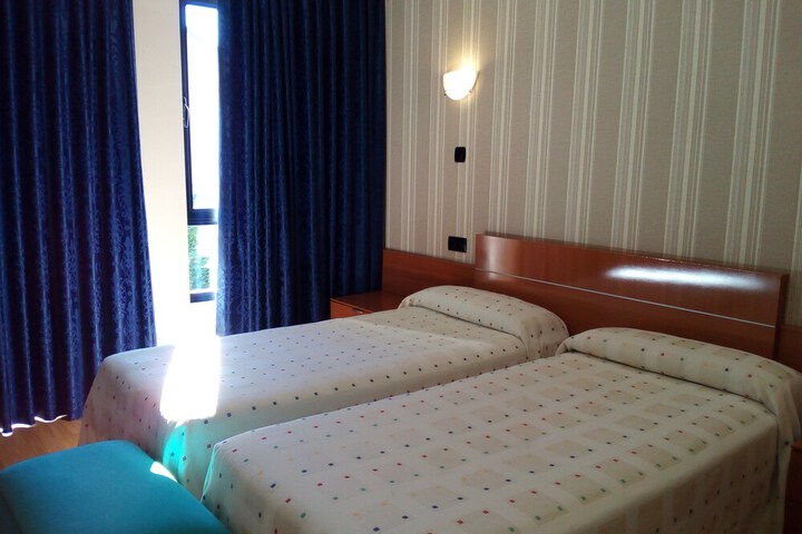 Room 7 of 51