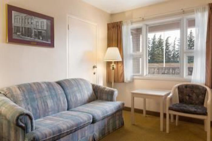 Room 13 of 24