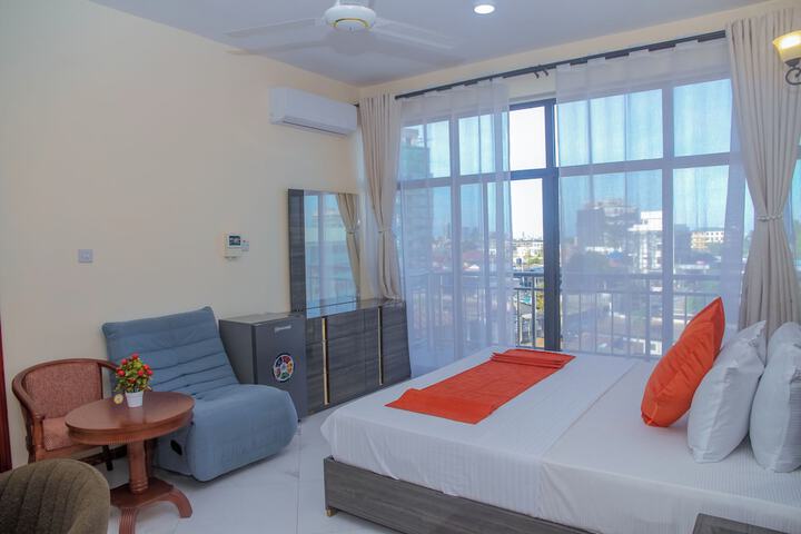 Room 49 of 98