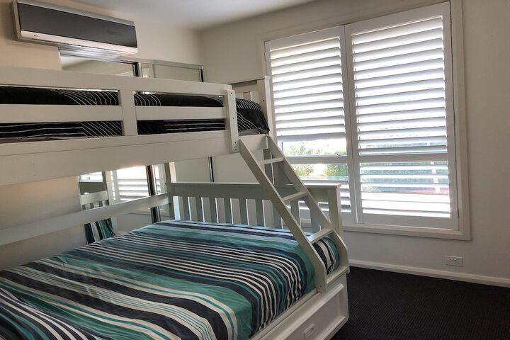 Room 4 of 25