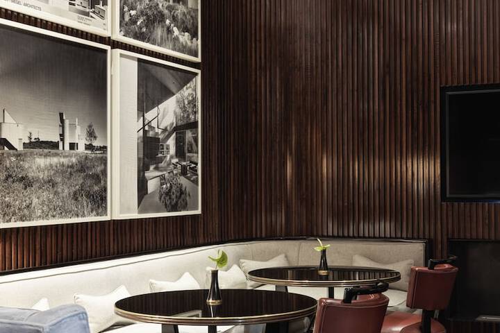 Lounge 189 of 221